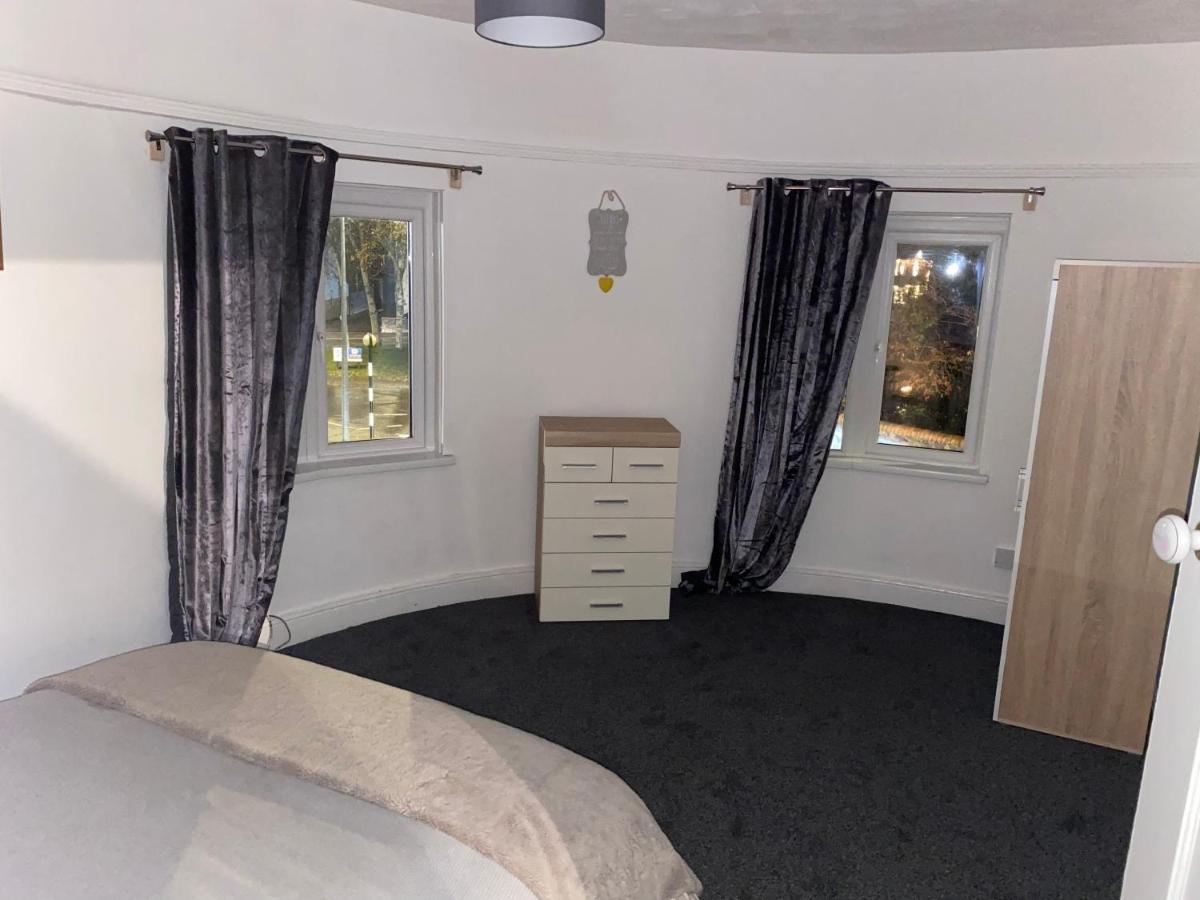 Spacious 2 Bed Apartment, Close To Village Shops Cardiff Exteriör bild