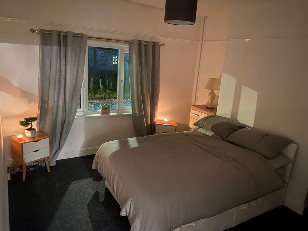 Spacious 2 Bed Apartment, Close To Village Shops Cardiff Exteriör bild